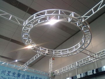 中国 合金アルミニウム管との 6 メートルの直径のボルト サークルのトラス安全 サプライヤー